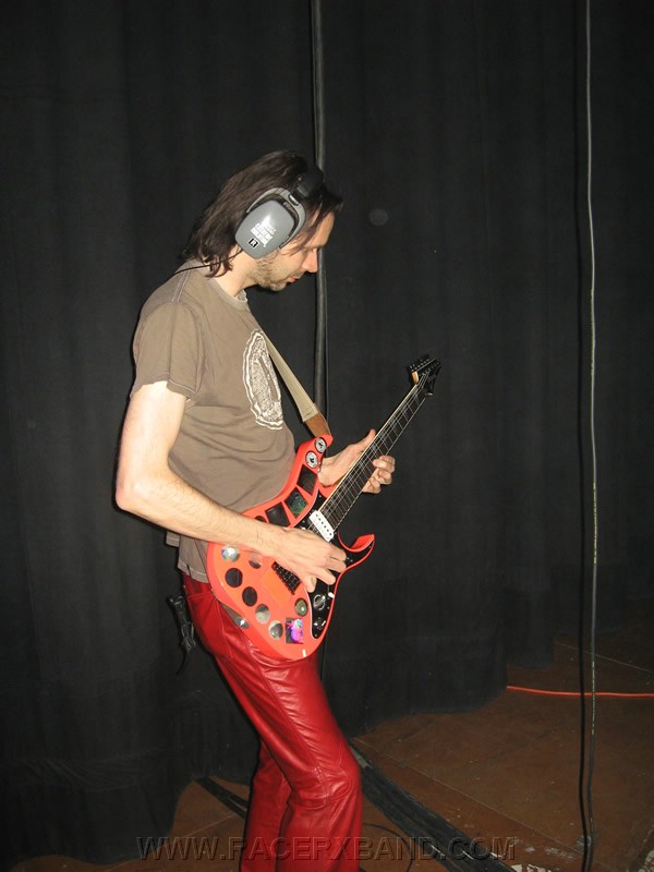 30. Before the Jam, Paul warms up side stage..jpg